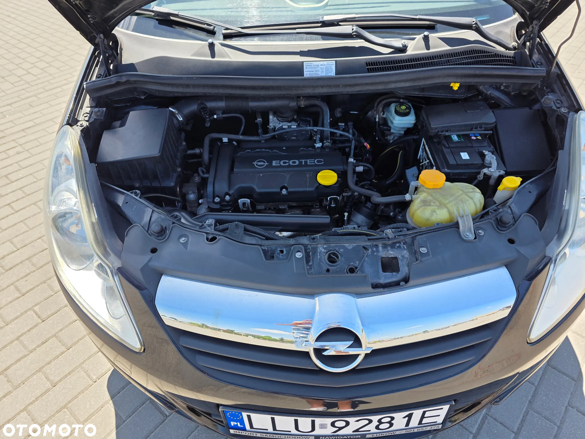 Opel Corsa 1.2 16V Cosmo - 24