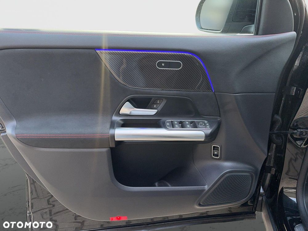 Mercedes-Benz GLA 200 AMG Line - 18