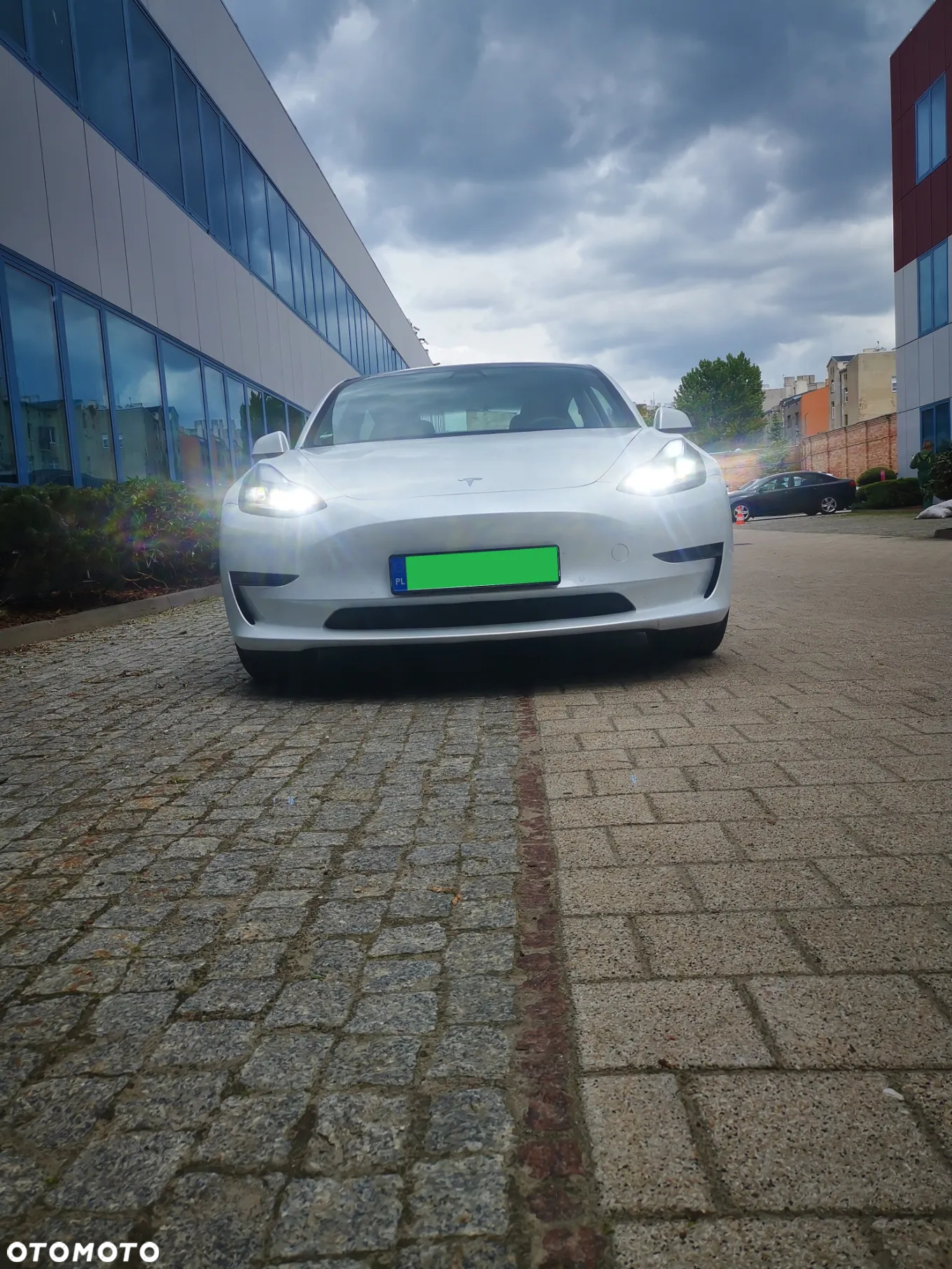 Tesla Model 3 - 2