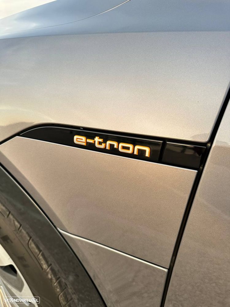 Audi e-tron 55 quattro S line - 12