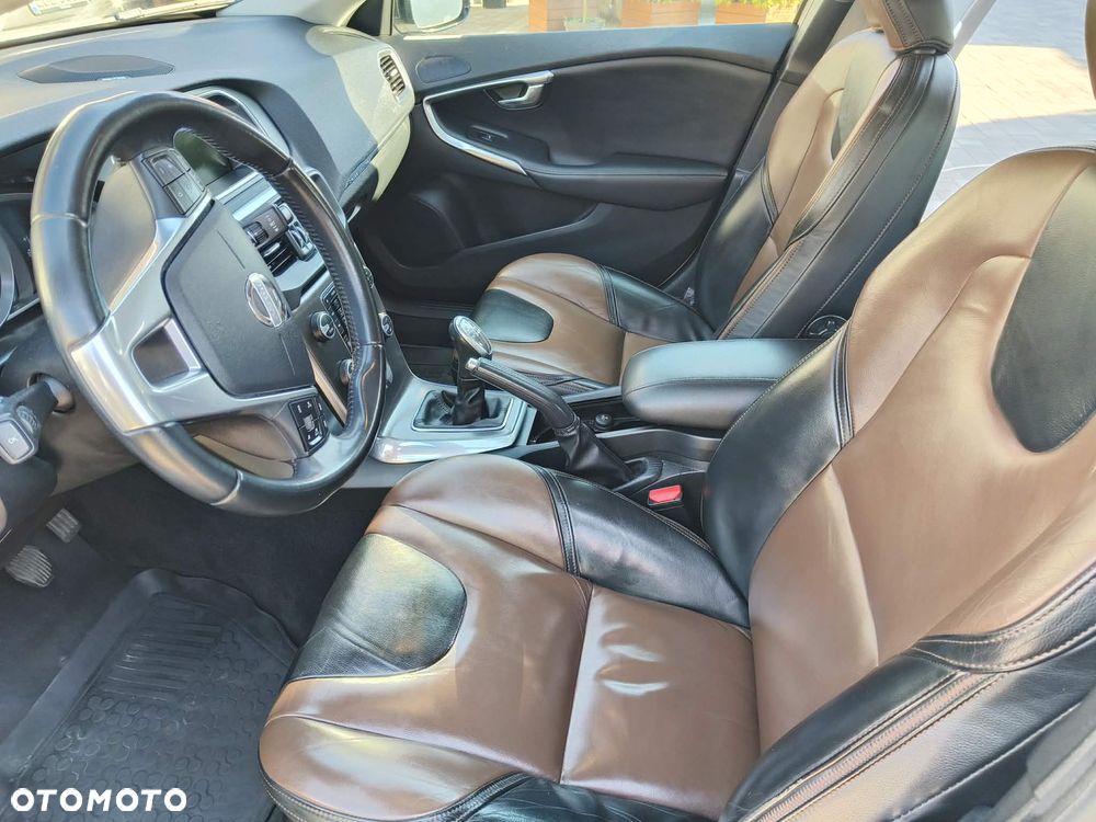 Volvo V40 Cross Country D2 - 4