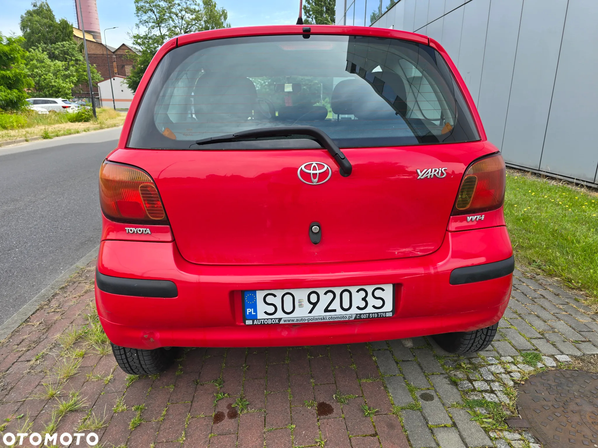 Toyota Yaris 1.0 - 8