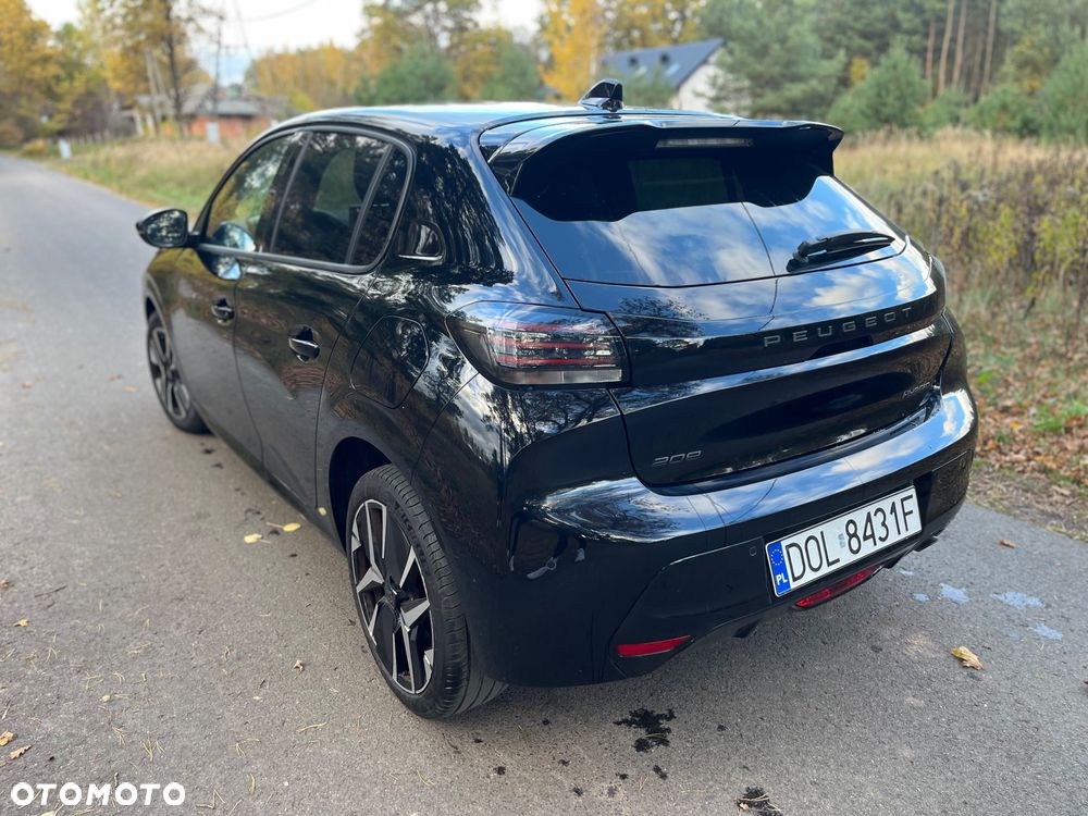 Peugeot 208 1.2 mHEV Active - 12