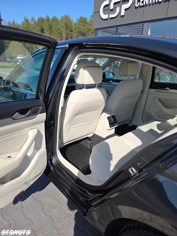 Volkswagen Passat 1.5 TSI EVO Highline DSG - 28
