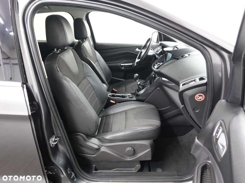 Ford Kuga 2.0 TDCi 4x4 Business Edition - 24