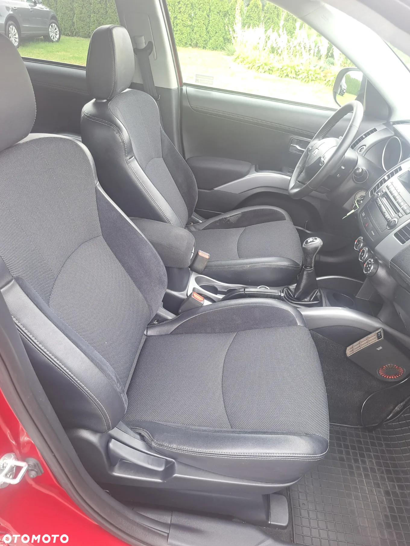 Mitsubishi Outlander - 15