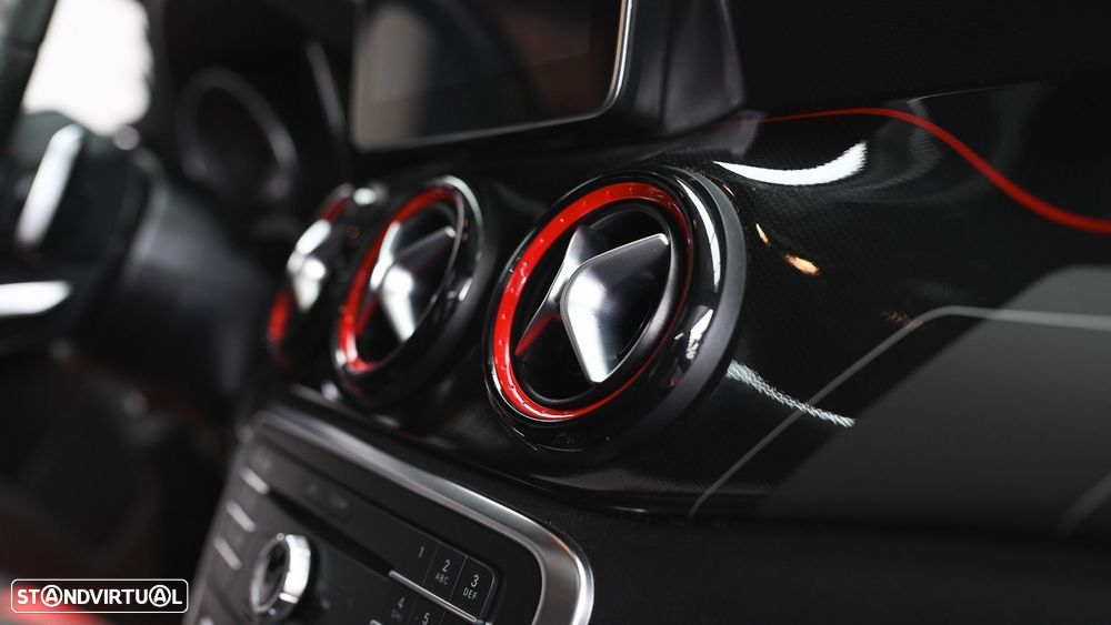 Mercedes-Benz CLA 45 AMG 4Matic Speedshift 7G-DCT Night Edition - 46
