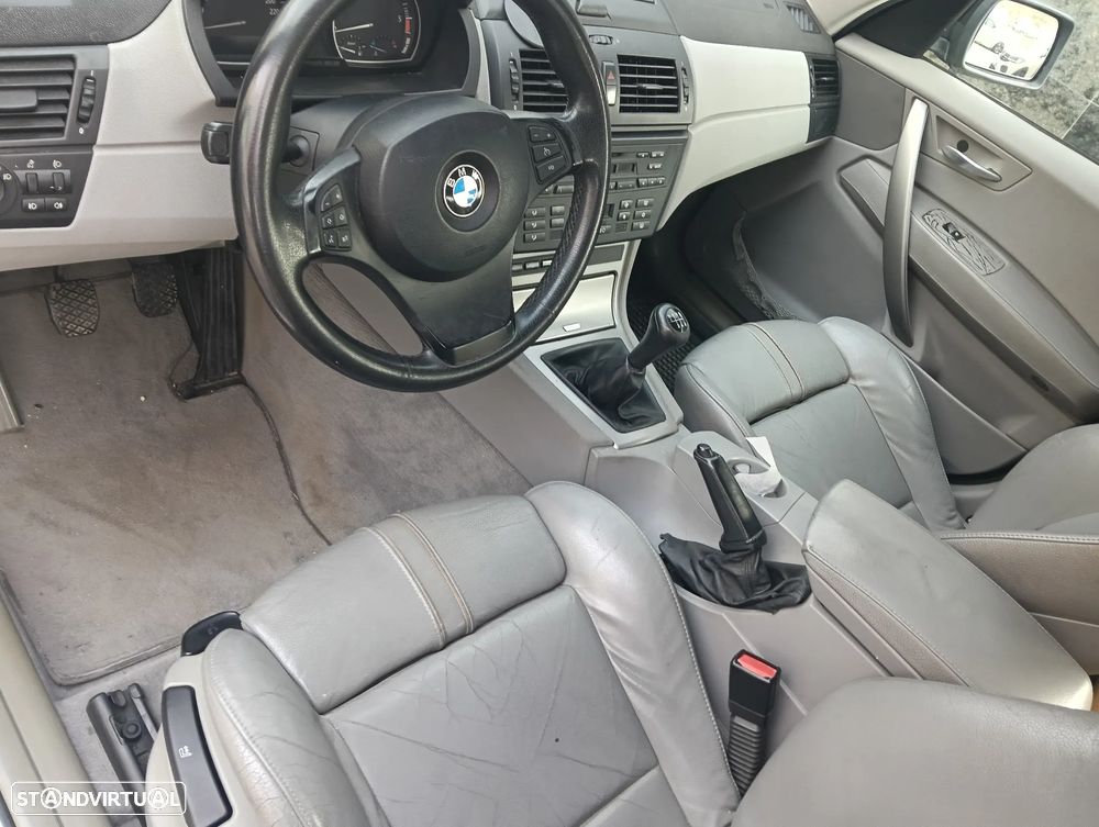 BMW X3 2.0 d LifeStyle - 25