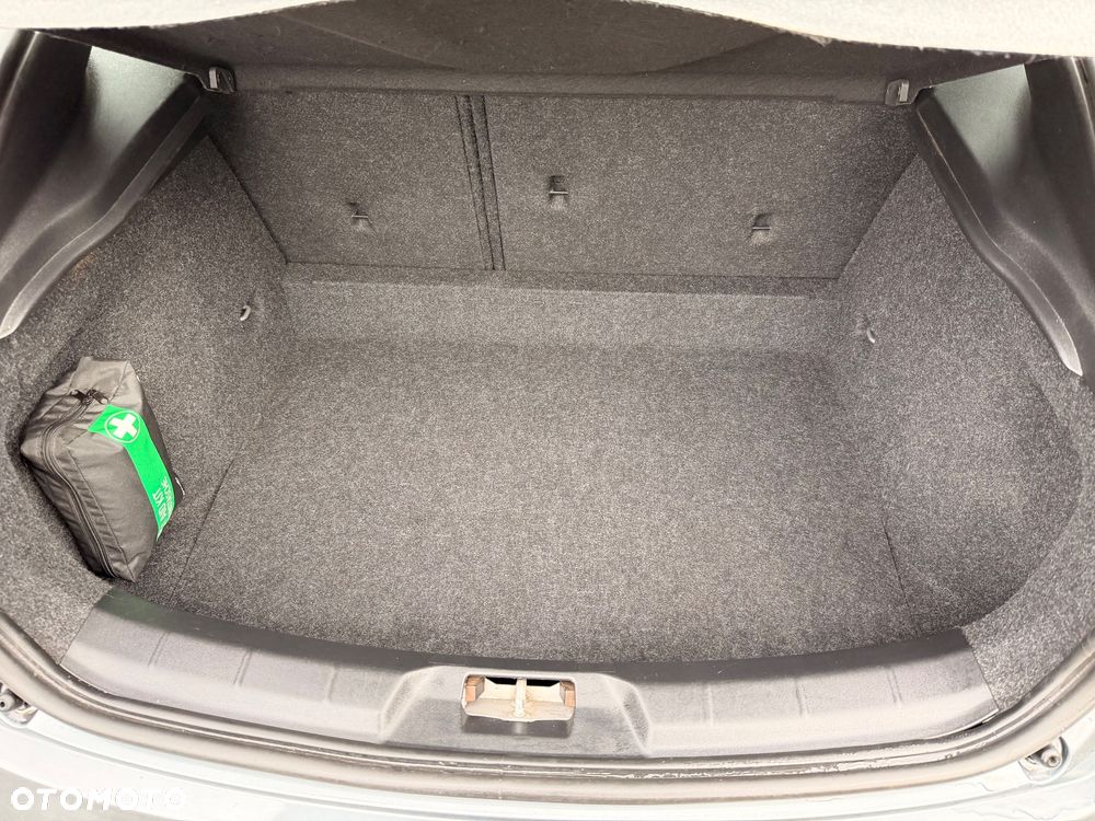 Volvo V40 - 32