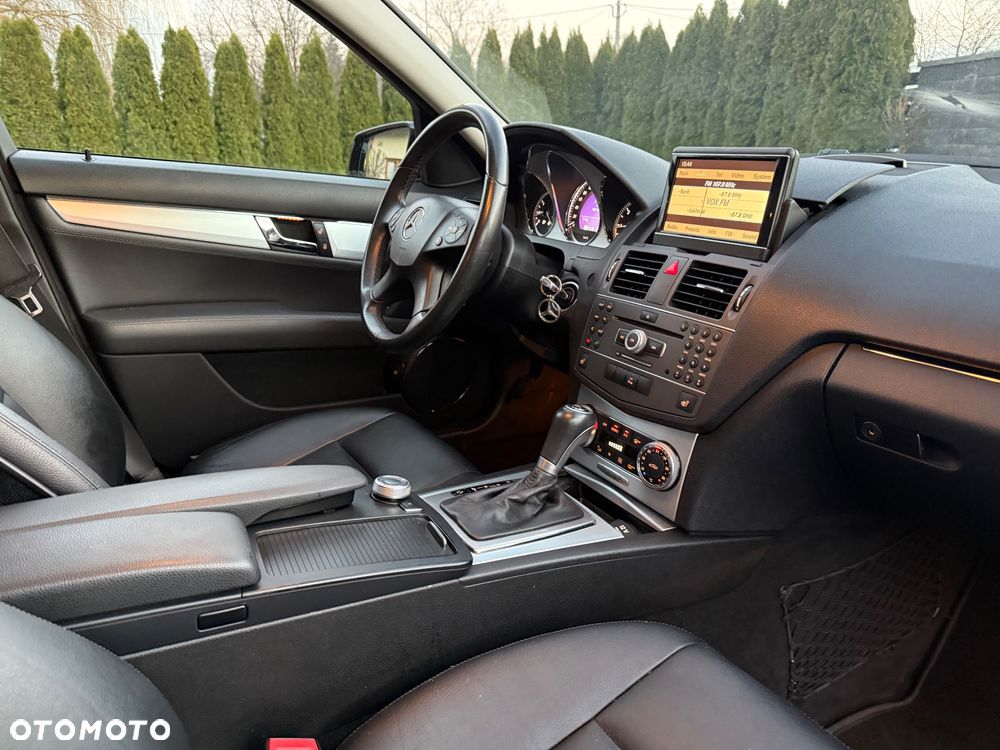 Mercedes-Benz Klasa C 250 CDI 7G-TRONIC Avantgarde Edition - 35