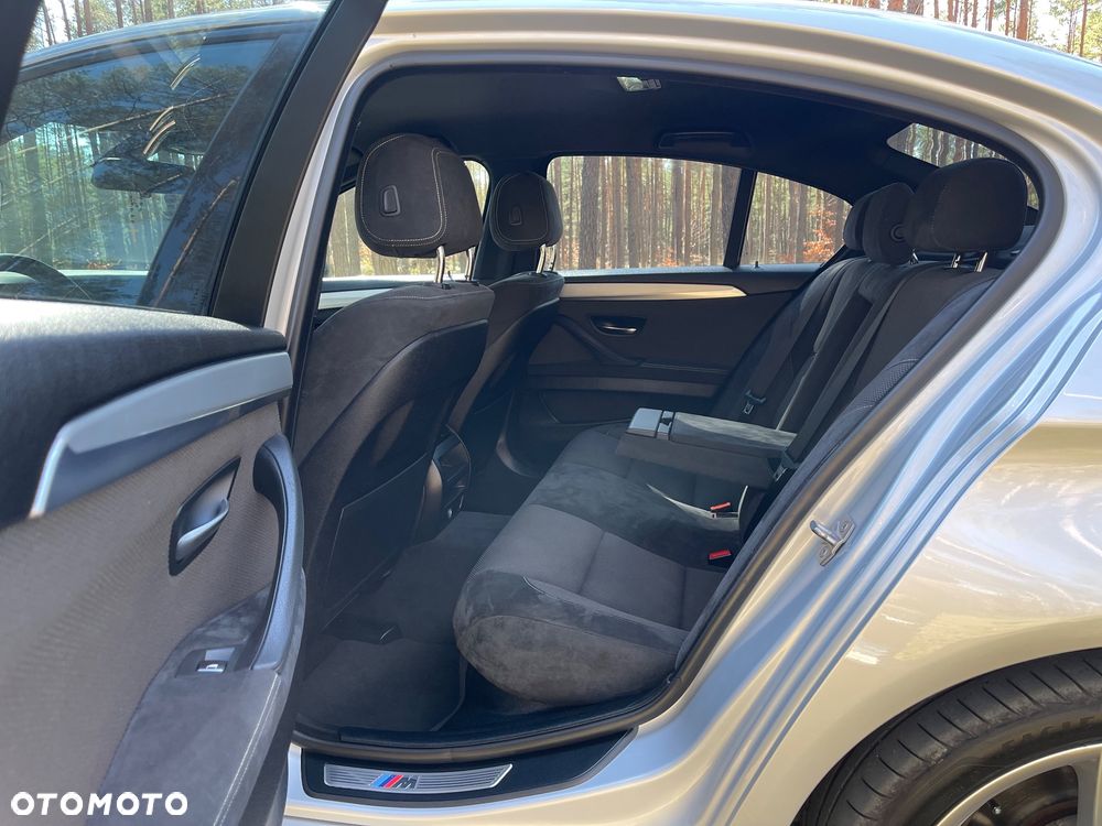 BMW Seria 5 520i M Sport Edition - 13