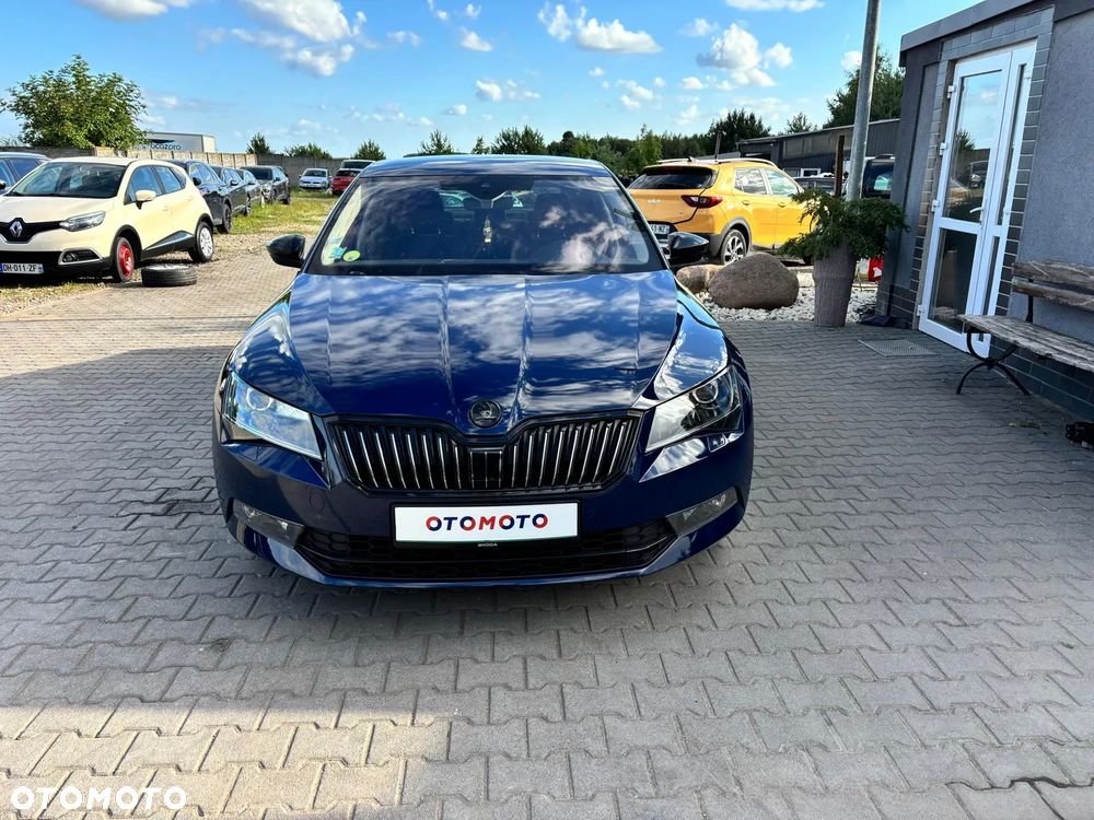 Skoda Superb 2.0 TDI Sportline - 17