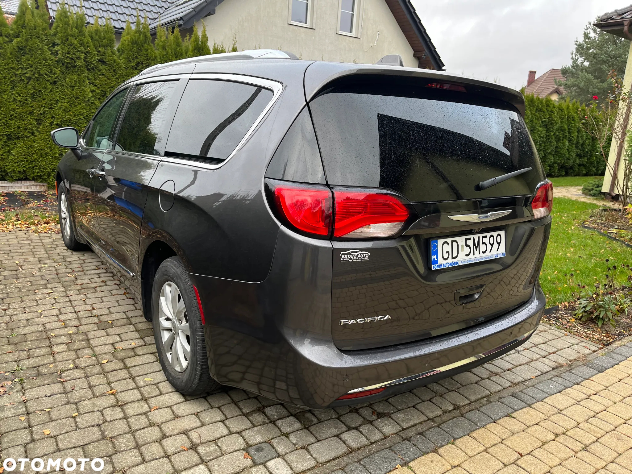 Chrysler Pacifica - 15