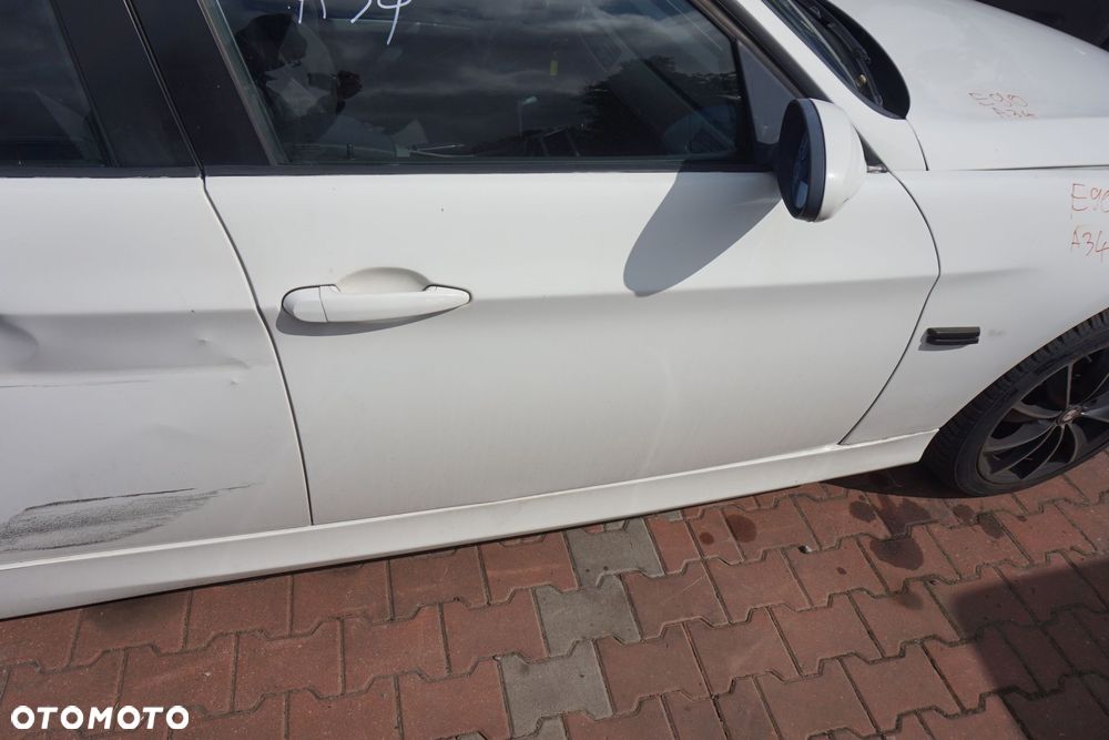 DRZWI PRZEDNIE PRAWE 3 E90 SEDAN A34  BIAŁY BMW 2004-2008 - 3