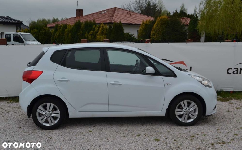 Kia Venga - 18