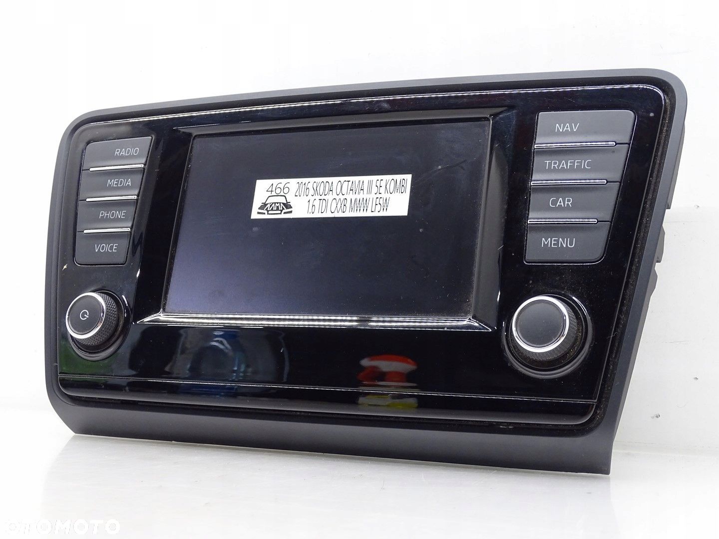EKRAN WYŚWIETLACZ MONITOR LCD MMI NAVI RADIA SKODA OCTAVIA III 5E0919605J - 1