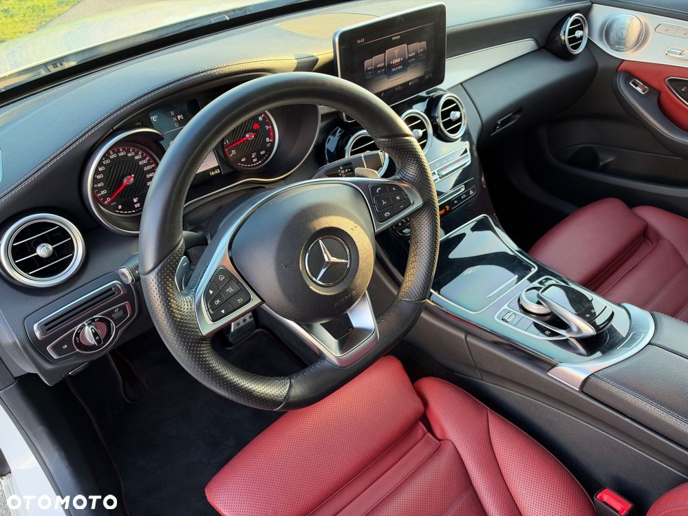 Mercedes-Benz Klasa C 300 7G-TRONIC - 16