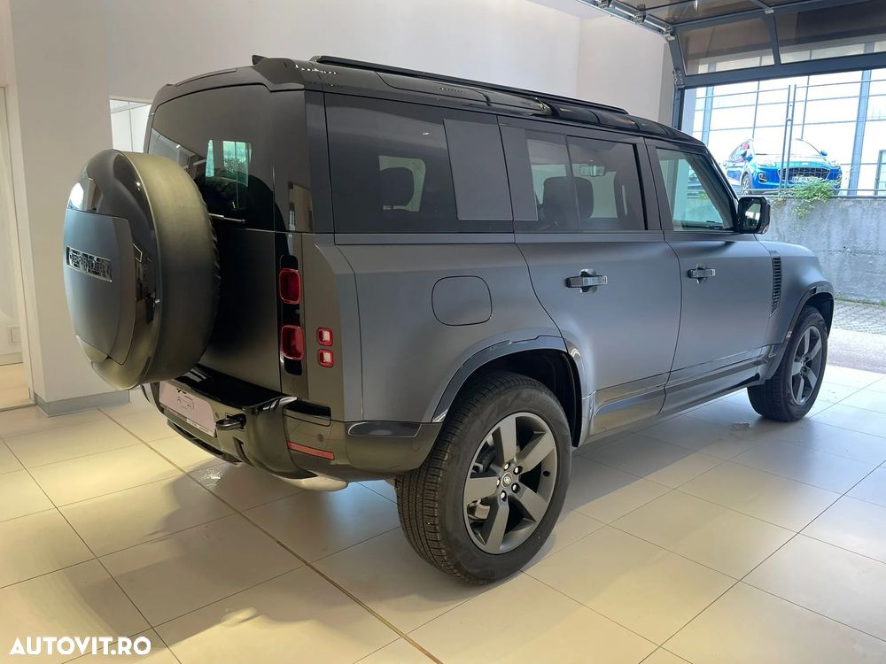 Land Rover Defender - 4