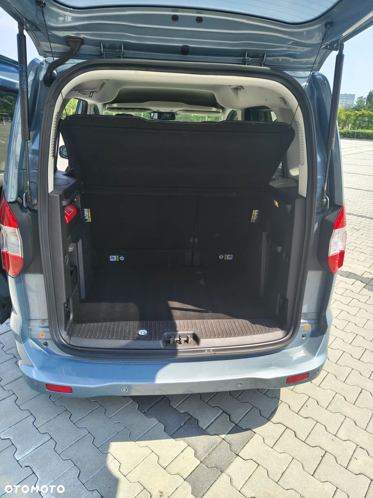 Ford Tourneo Courier 1.5 TDCi Titanium - 10