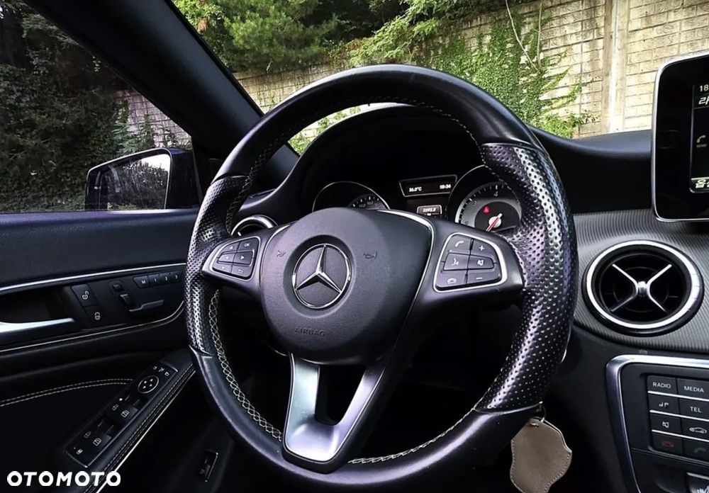 Mercedes-Benz CLA 2015