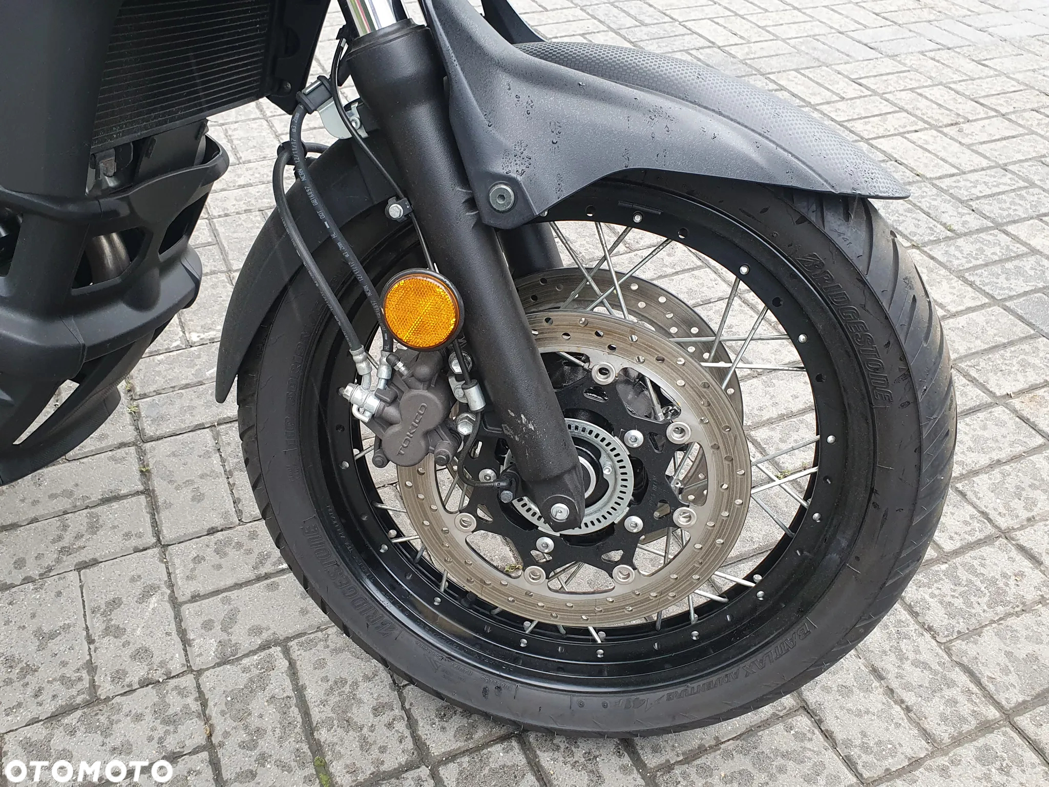 Suzuki V-STROM - 12
