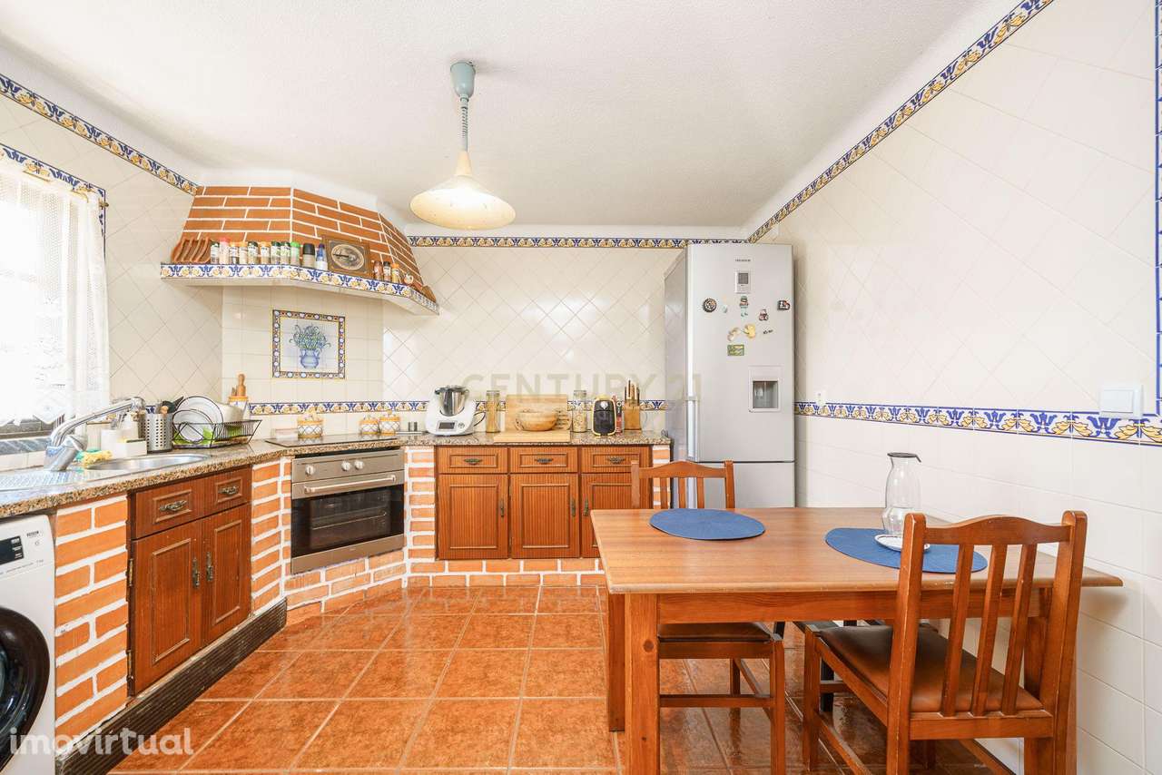 O Refúgio Perfeito em Cajados: Natureza e Duas Moradias num Só Investi - Grande imagem: 3/26