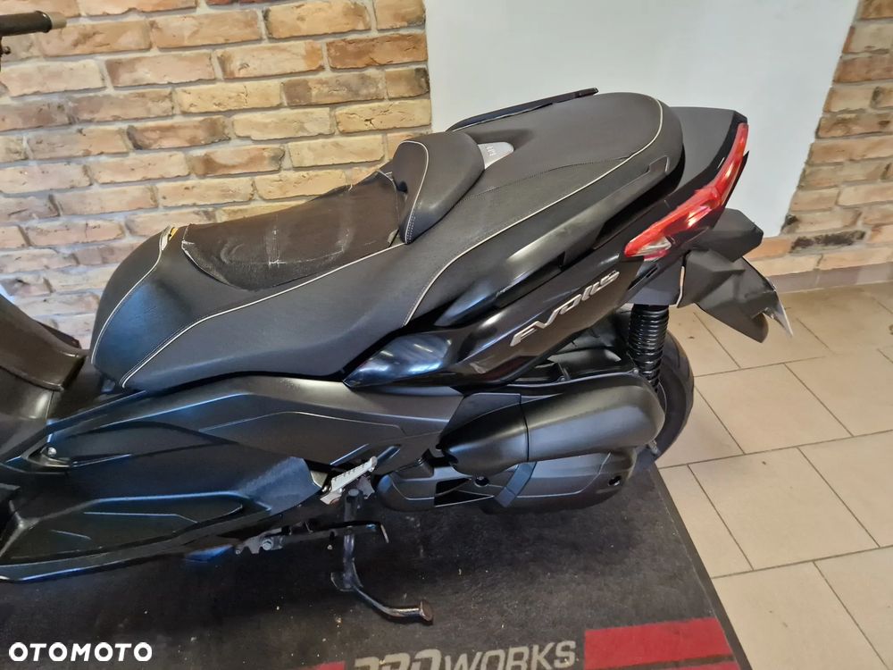 Yamaha X-max - 11