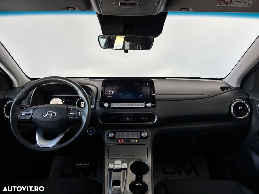 Hyundai KONA Select - 8