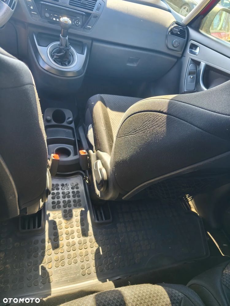 Citroën C4 Picasso 1.6 HDi FAP Style - 12