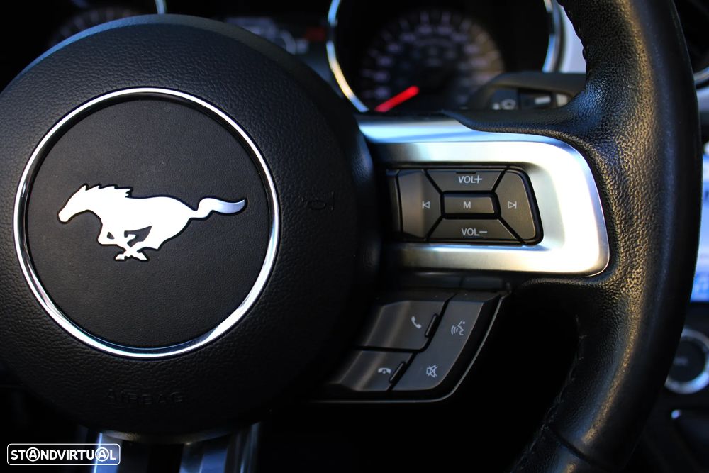 Ford Mustang Cabrio 2.3 Eco Boost - 35