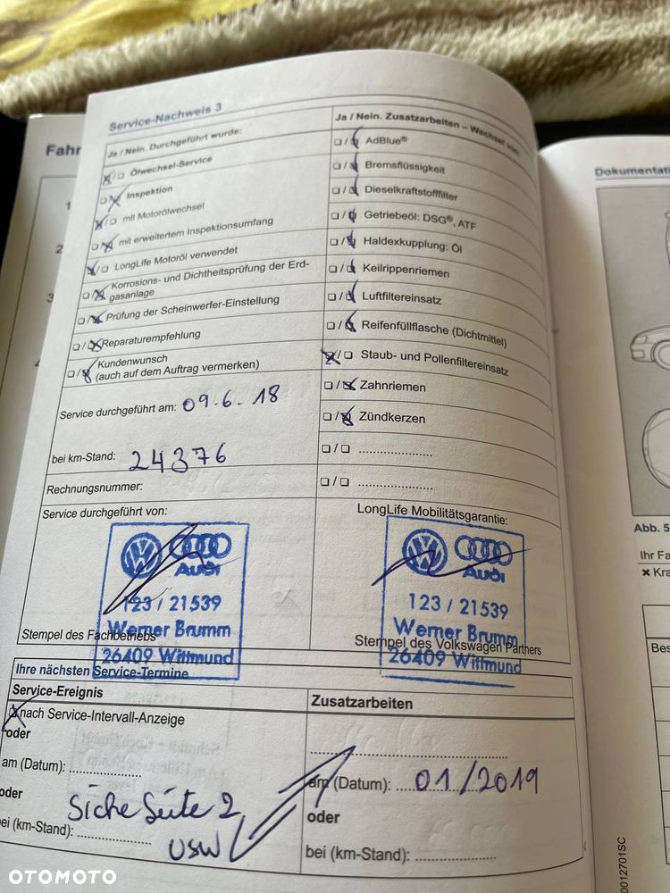 Volkswagen Golf 1.6 TDI BlueMotion Technology Lounge - 27