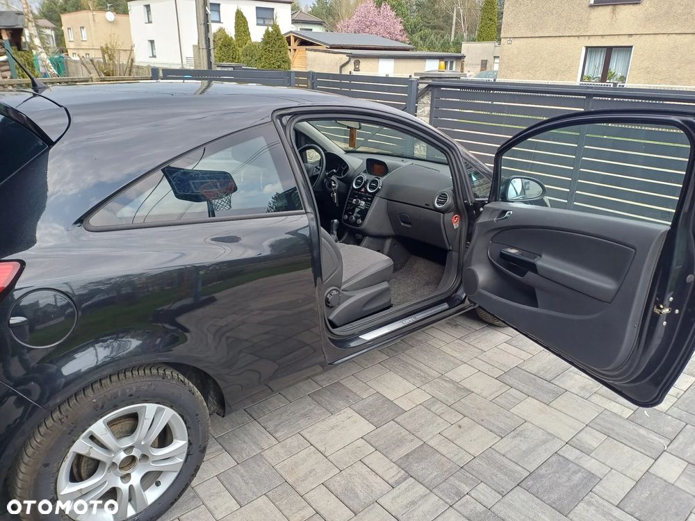 Opel Corsa 1.4 16V Cosmo - 5