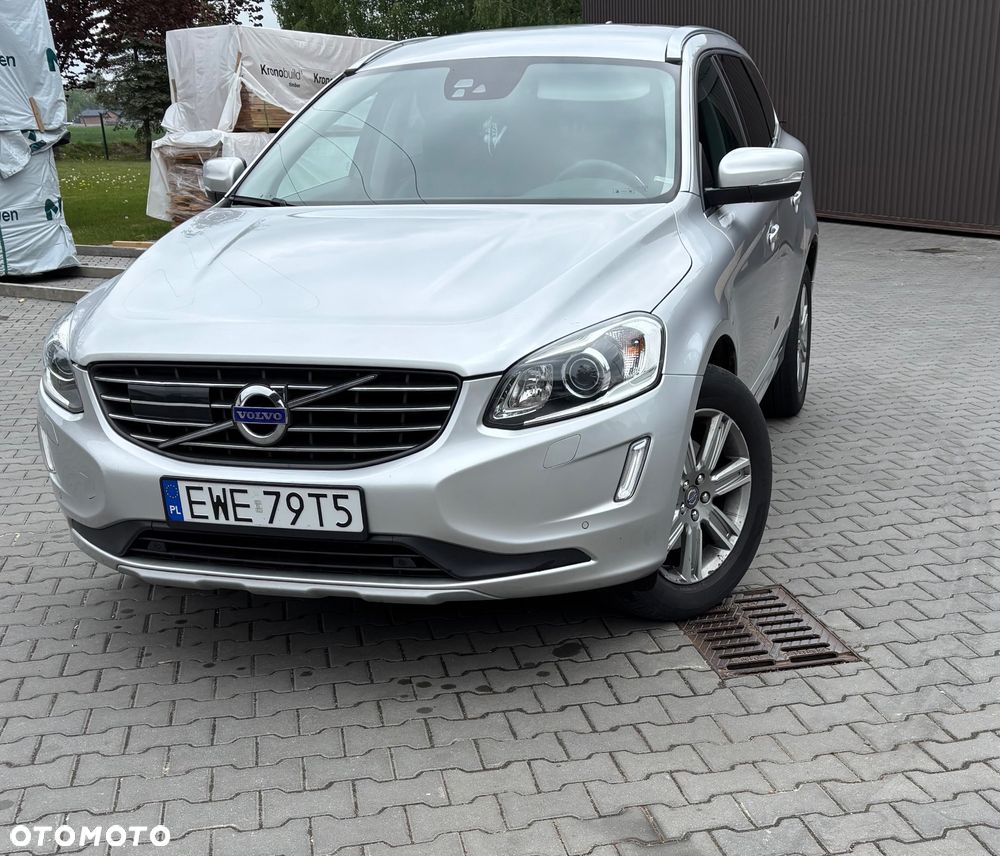 Volvo XC 60 D4 Drive-E Momentum - 1