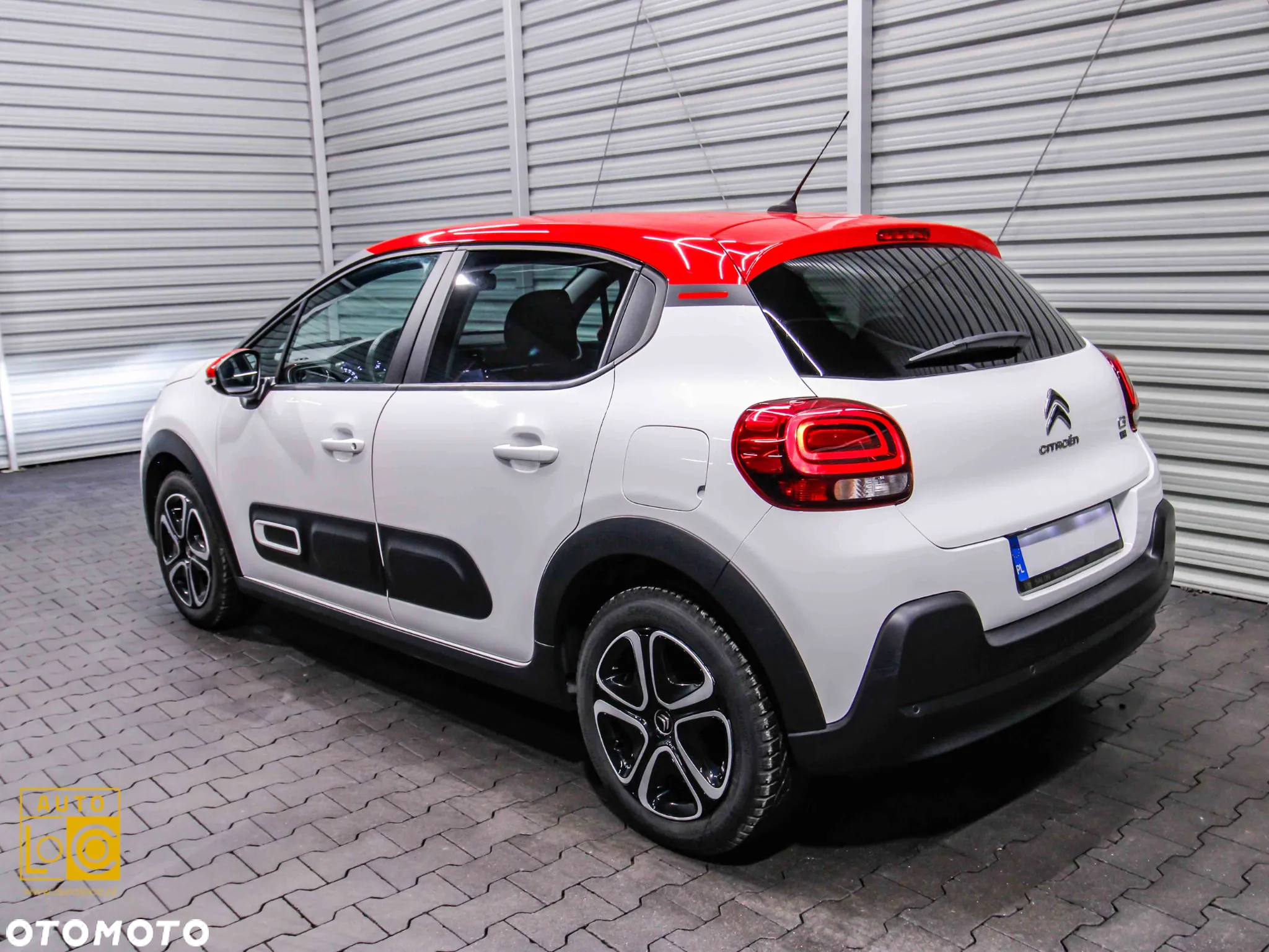 Citroën C3 1.2 PureTech Shine - 4