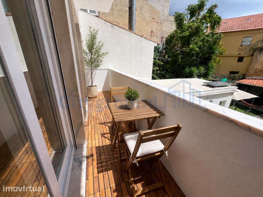 Elegante apartamento T2 totalmente renovado com elevador e varanda,... - Grande imagem: 5/19