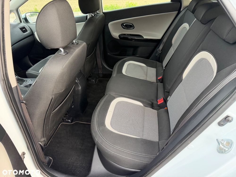 Kia Ceed - 21