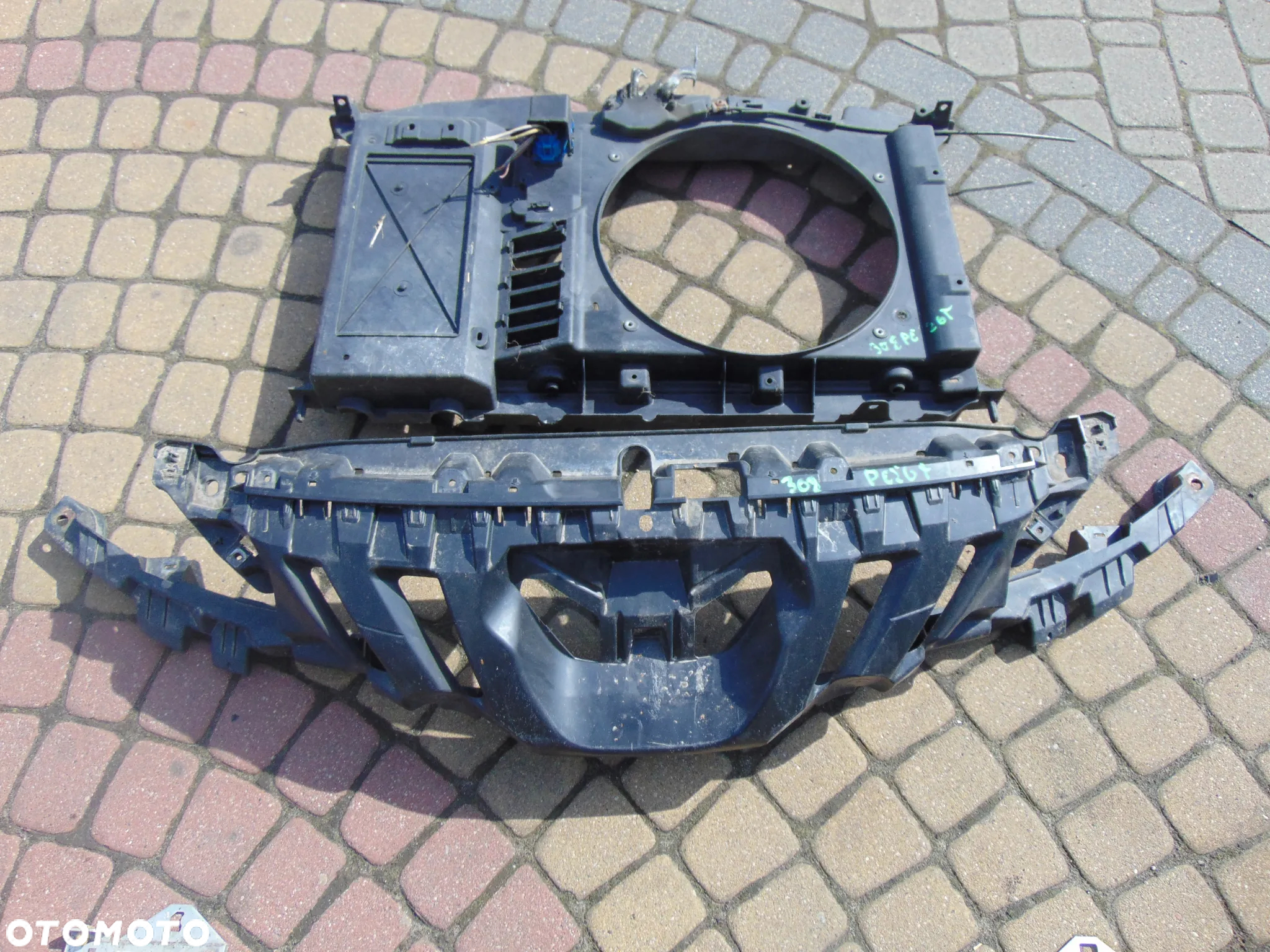 Pas przód peugeot 308 I 2007 rok cena za komplet - 4