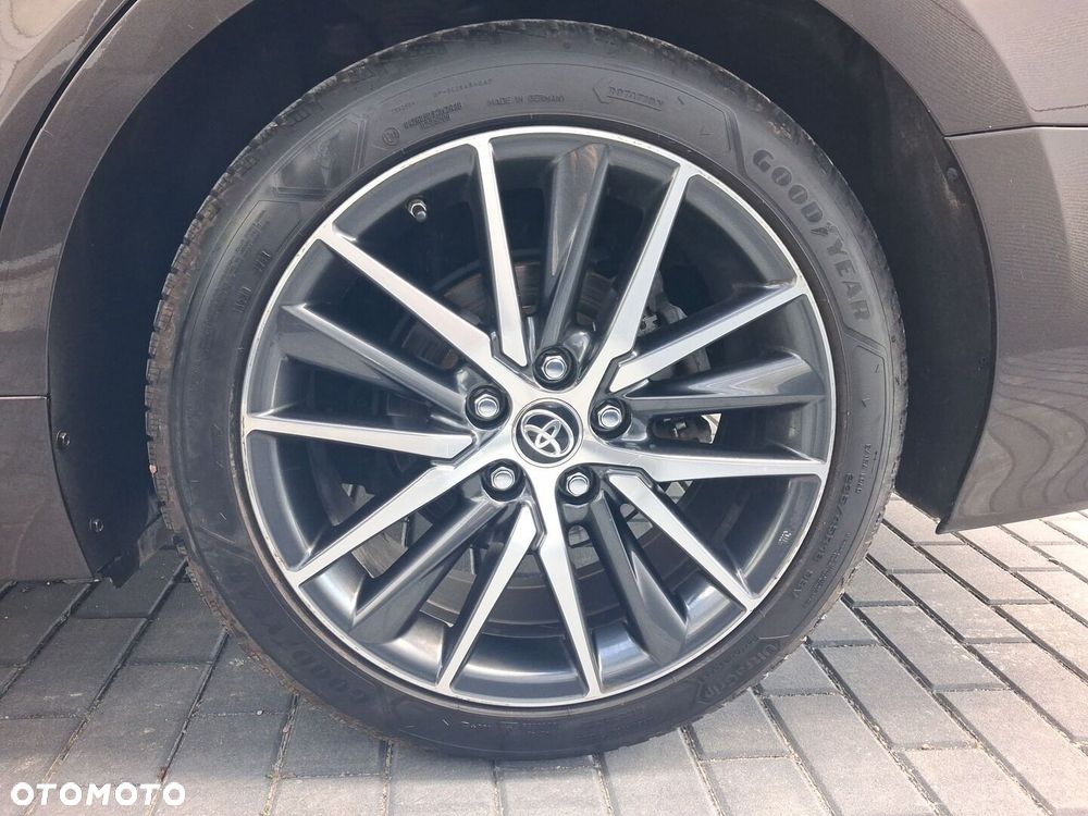Toyota Camry 2.5 Hybrid Executive CVT - 30