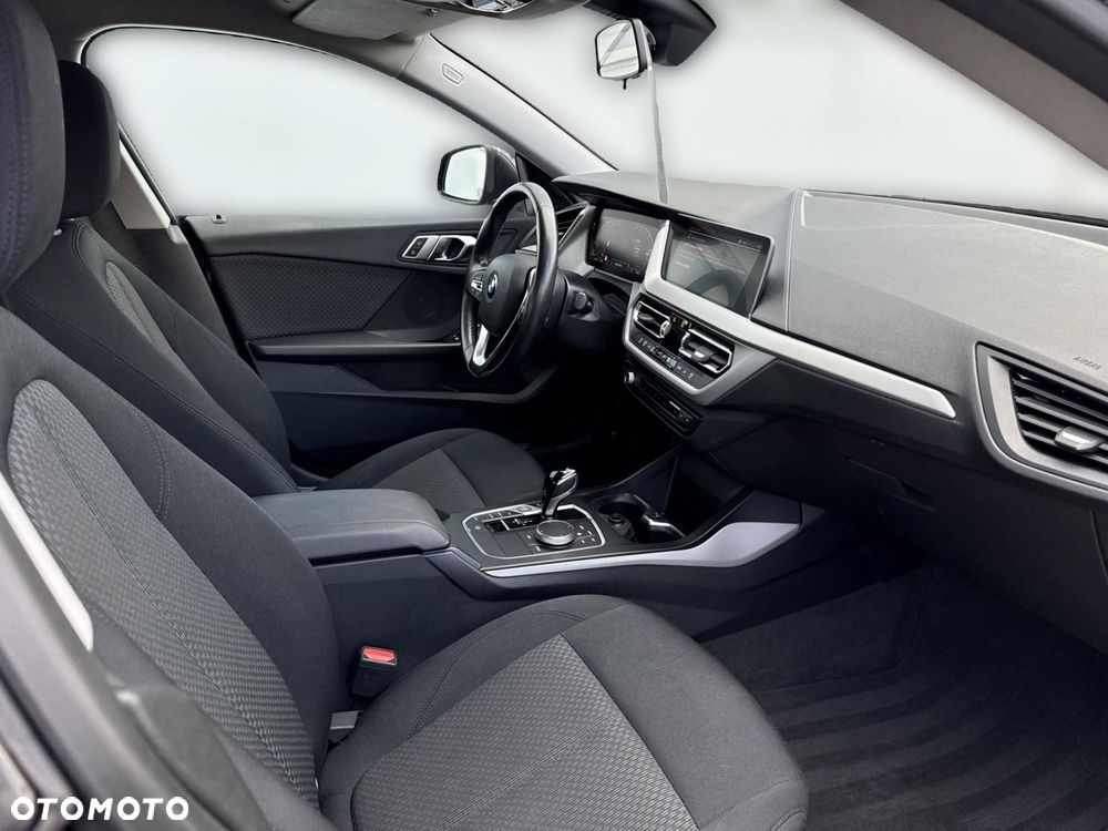 BMW Seria 2 218i Advantage - 20