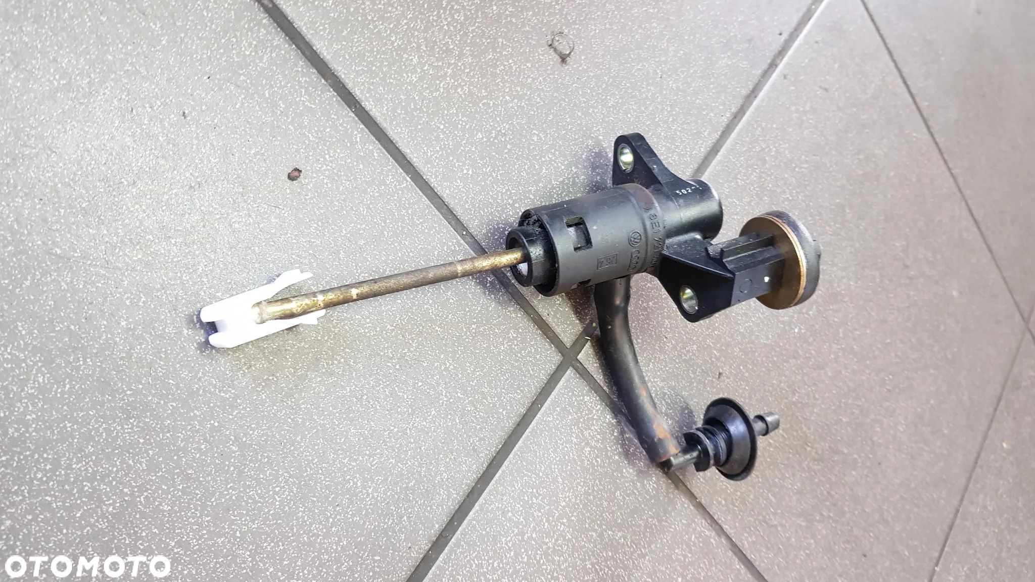 POMPA POMPKA SPRZEŁGA AUDI A4 B6 B7 A6 C6 8E1721401L - 1