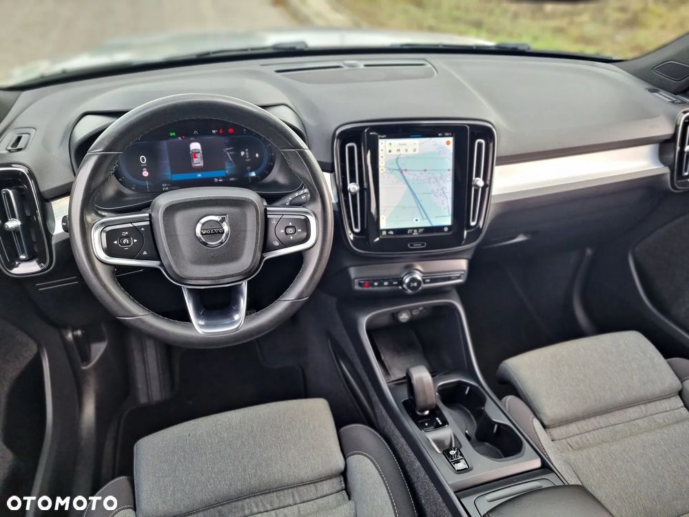 Volvo XC 40 B3 B DKG Essential - 16