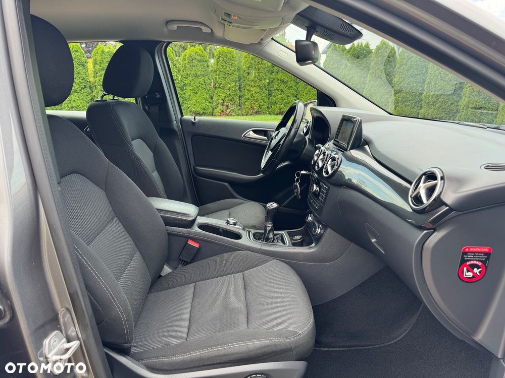 Mercedes-Benz Klasa B 180 CDI (BlueEFFICIENCY) - 15