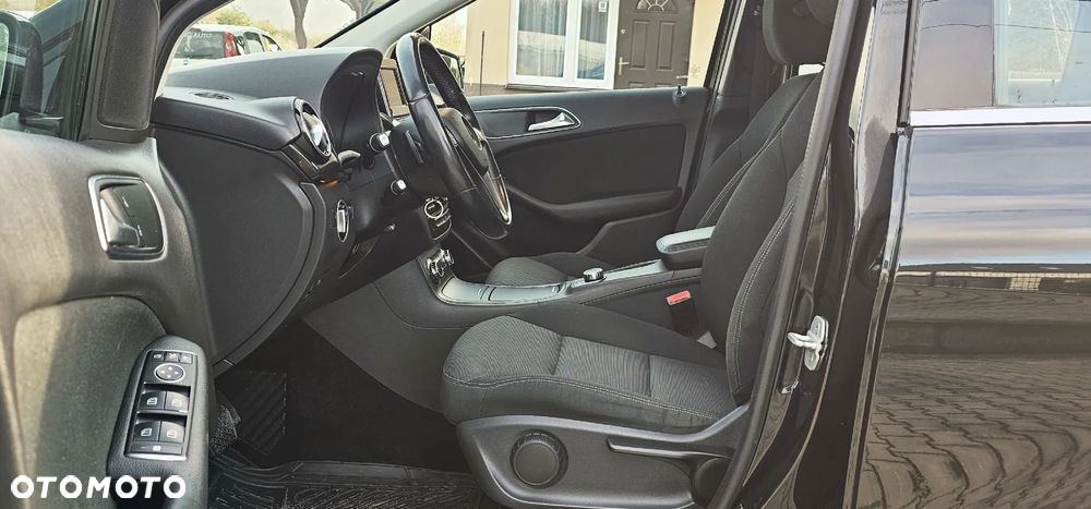 Mercedes-Benz Klasa B 180 d BlueEFFICIENCY Edition Style - 26