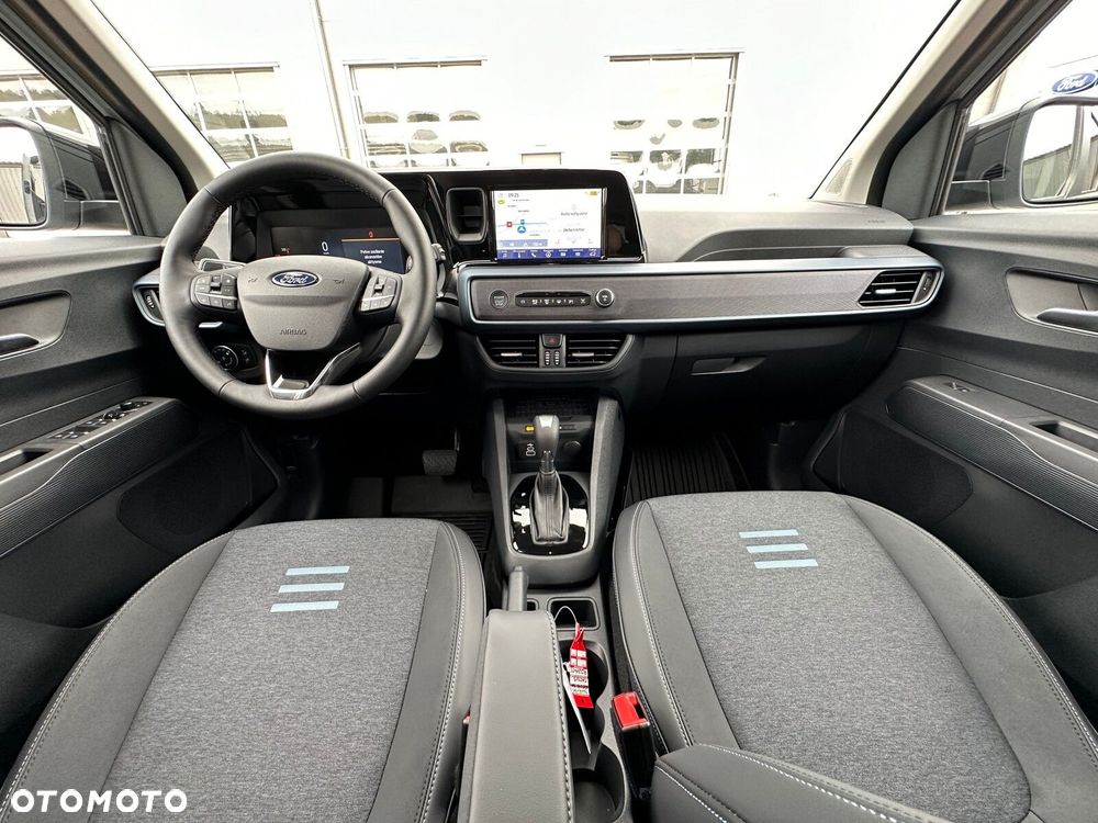 Ford Tourneo Courier - 12