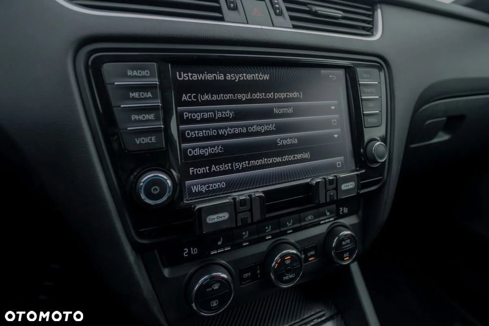 Skoda Octavia Combi 2.0 TDI (Green tec) RS - 19