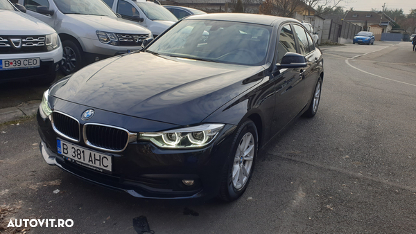 BMW Seria 3 318d xDrive Advantage