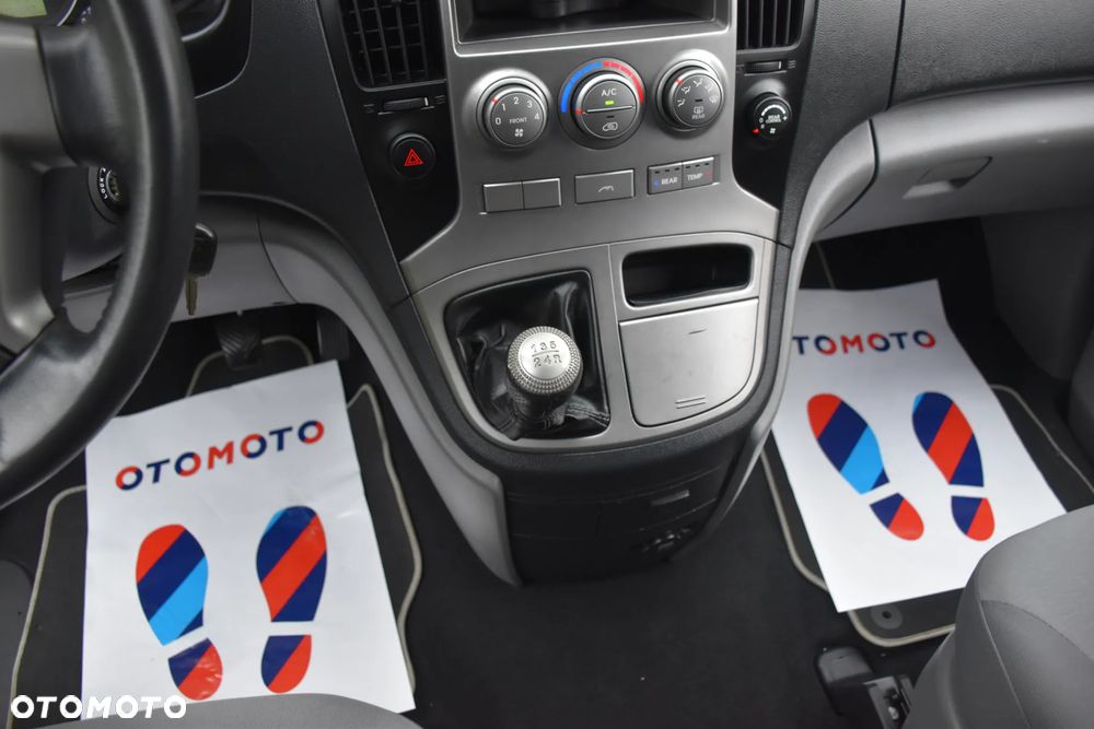 Hyundai H-1 2.5 CRDi Travel Comfort - 20