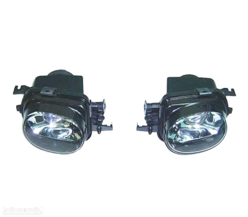 FARÓIS DE NEVOEIRO MERCEDES C W203 00-06 LOOK AMG - 2