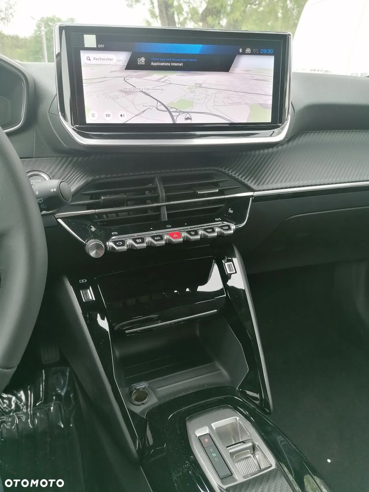 Peugeot 2008 PureTech mHEV Allure e-DCS6 - 9