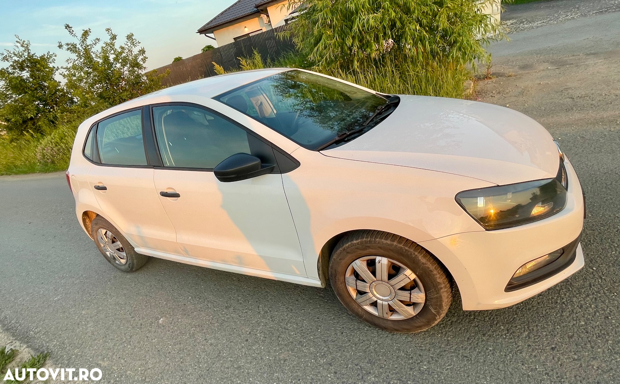 Volkswagen Polo - 4